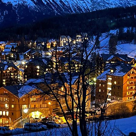 Le Perce-Neige Centre Station Apartment Ризул Екстериор снимка